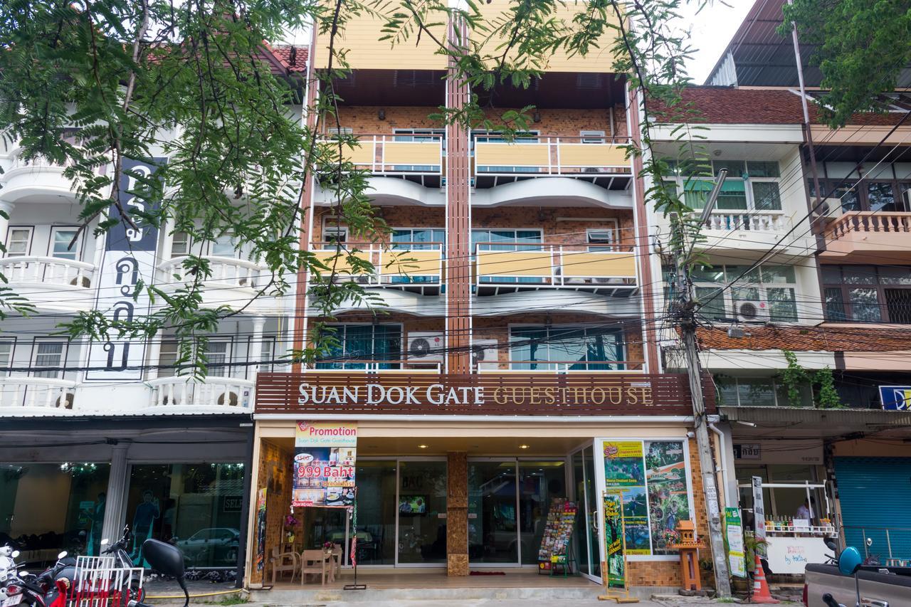 Suan Dok Gate Guesthouse Чиангмай Экстерьер фото