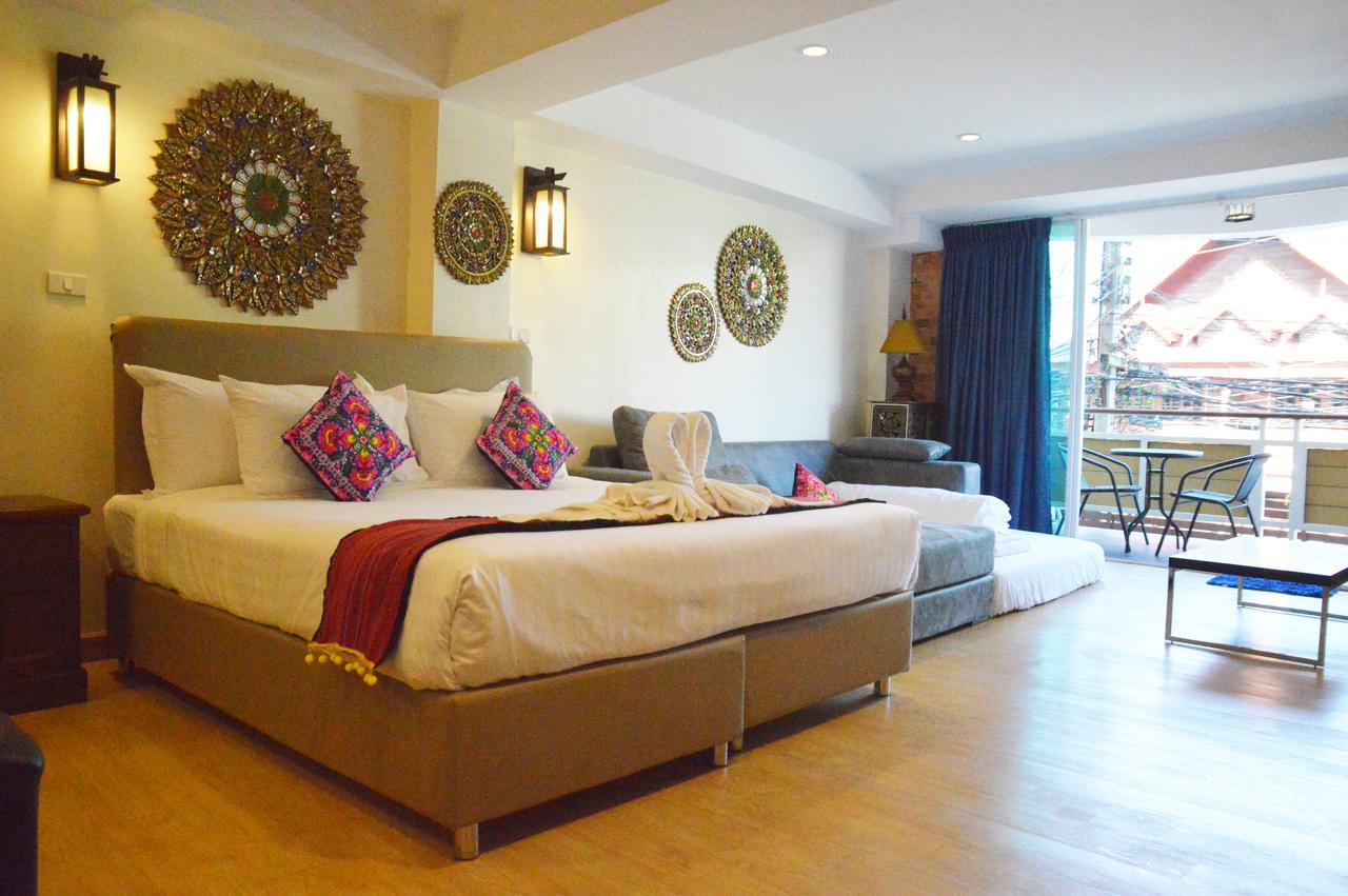 Suan Dok Gate Guesthouse Чиангмай Экстерьер фото